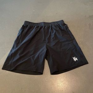 YOUNG LA Workout Shorts SIZE M